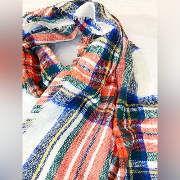 Plaid Lightweight Winter Scarf - Picture 6 of 8